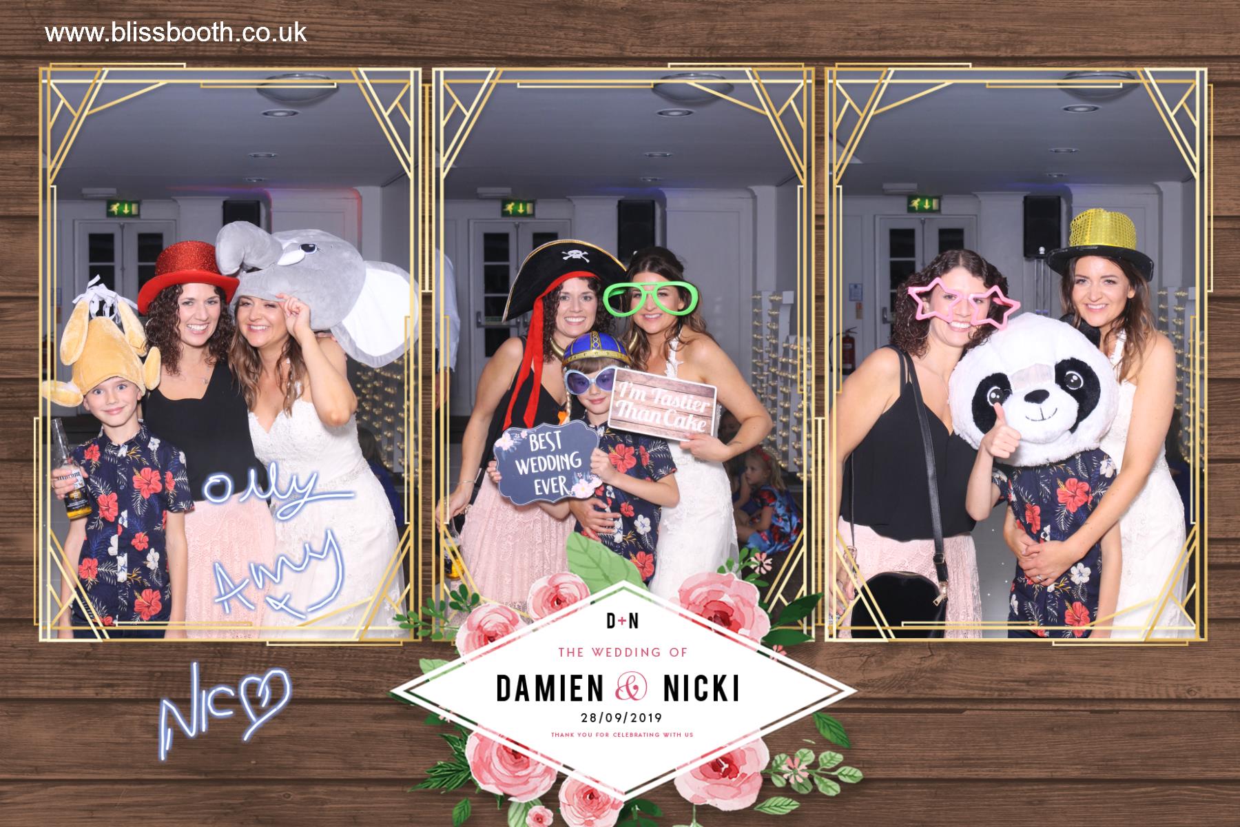 Damien and Nicki’s wedding | View more photos from the event at gallery.blissbooth.co.uk/u/BlissBooth/Damien-and-Nicki’s-wedding